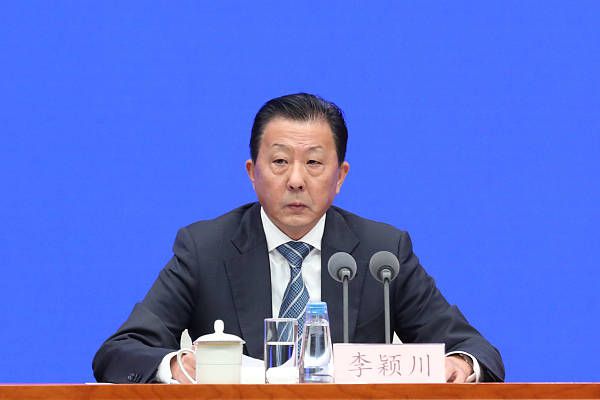 谈及福登补时送点，瓜帅表示：“不要送出那样的点球，那样比赛就结束了。